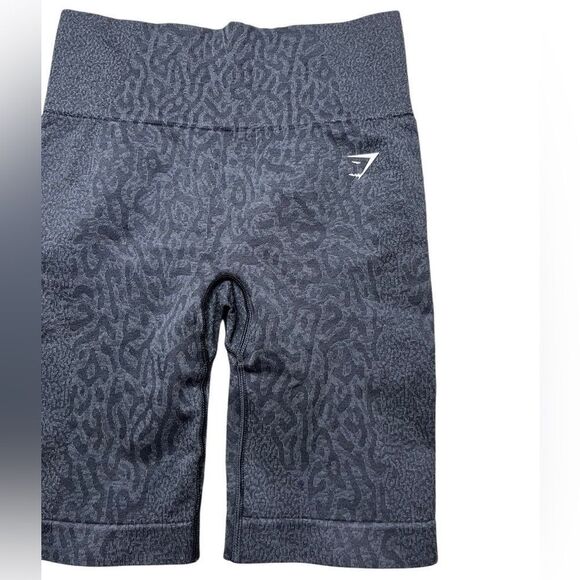 GymShark Gray Leopard Patterned Biker Shorts Size XS / SM - Picture 1 of 3